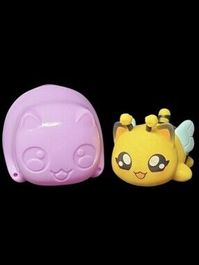 Aphmau Meemeows Mystery Squishy Collectible Toy Figure "Bee Cat"